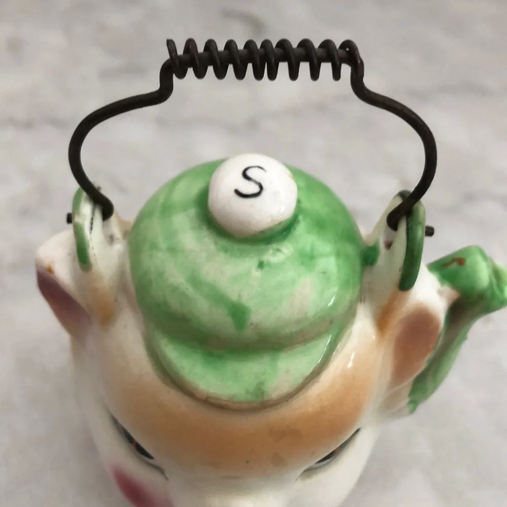 Vintage Japan baseball hat teddy bear teapot salt shaker w metal teapot handle - Picture 2 of 8